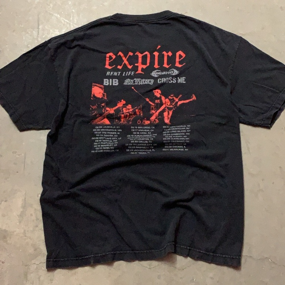 Expire Lay me down for an eternity t shirt - Picture 2 of 2